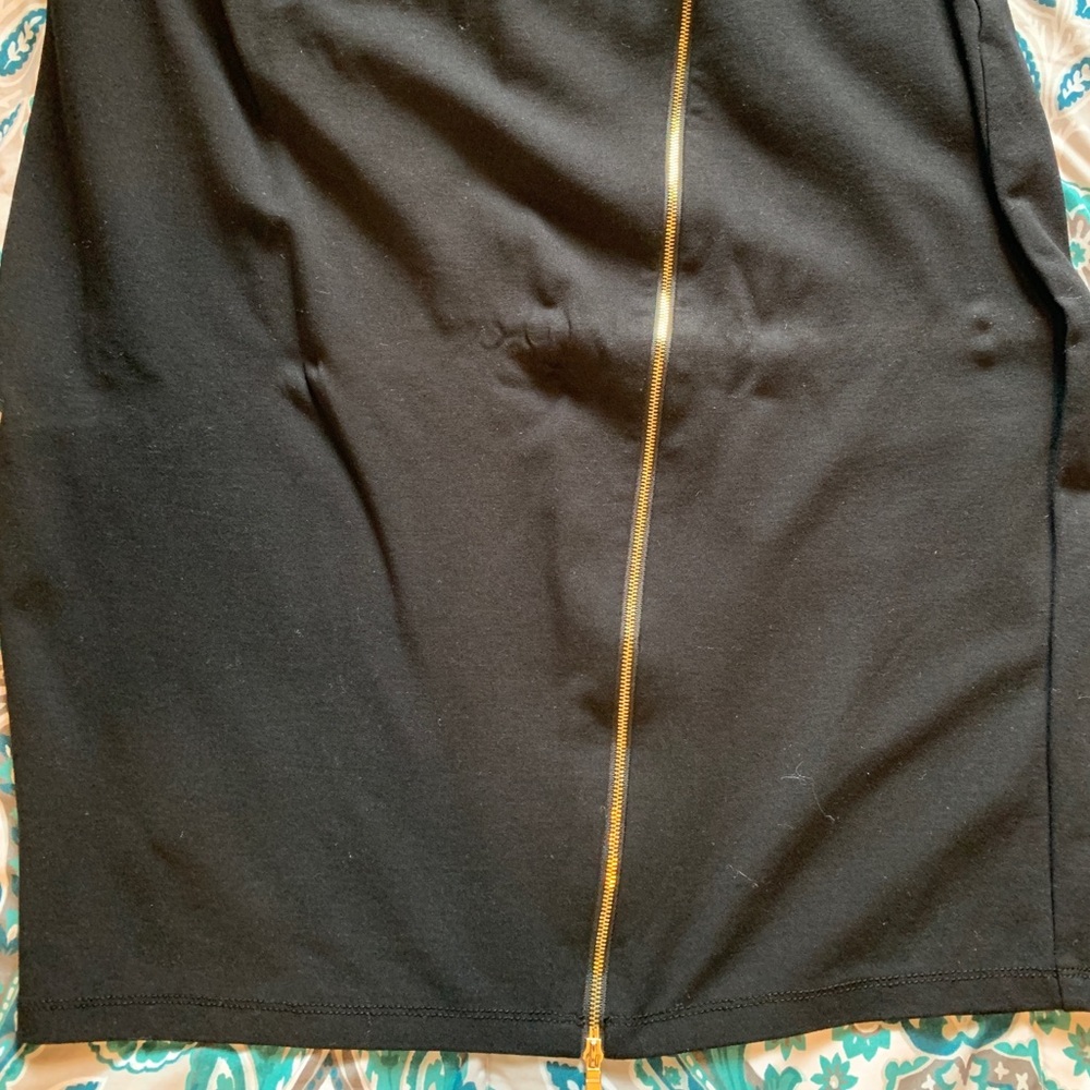 Forever21 Black skirt with gold details